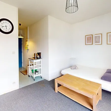 Bastion - Center With Elevator