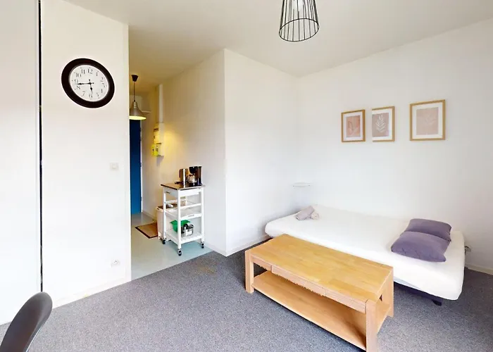 Bastion - Center With Elevator